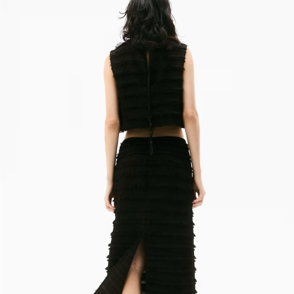 Elegant Black Tiered top and skirt - Picture 2 of 4